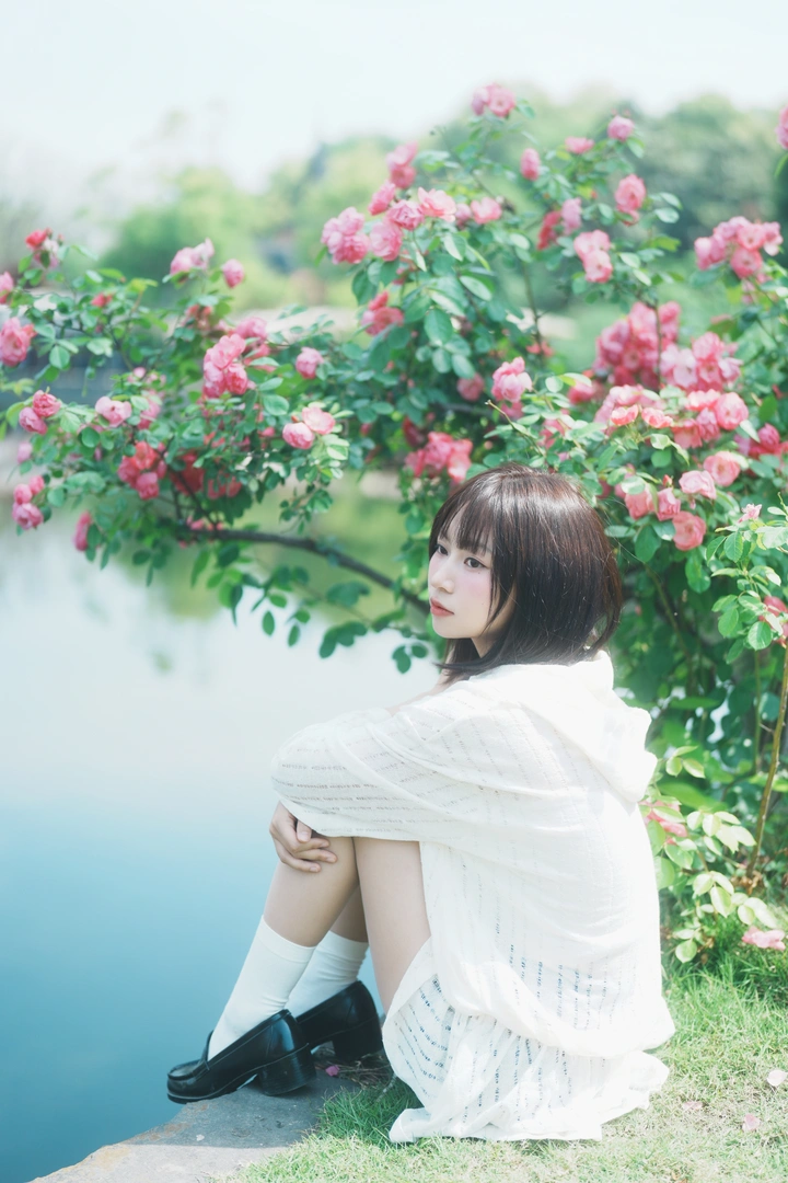 春日，少女与花的忧郁