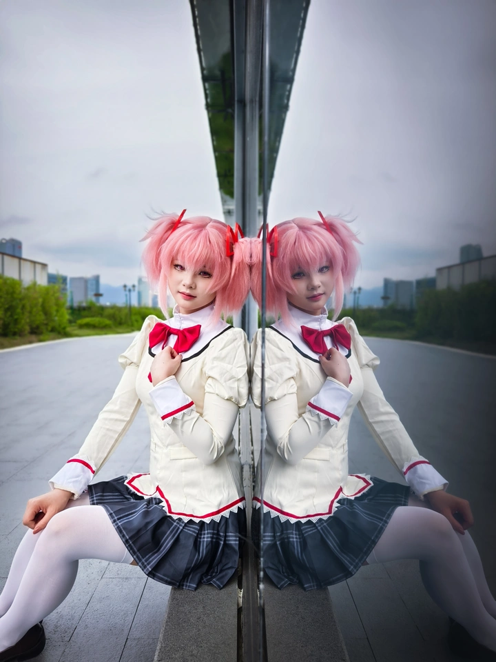 樱色幻境 ——粉发少女の午后