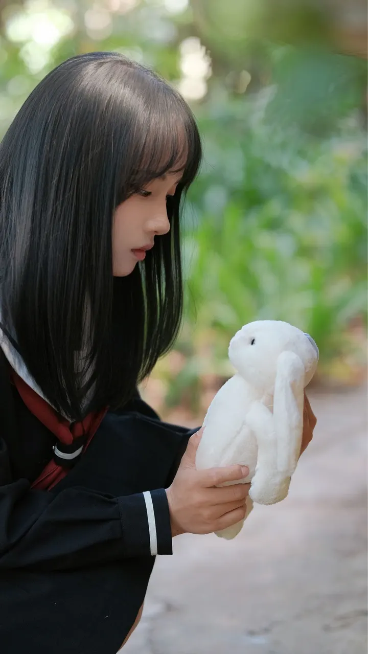 少女和她的小兔子