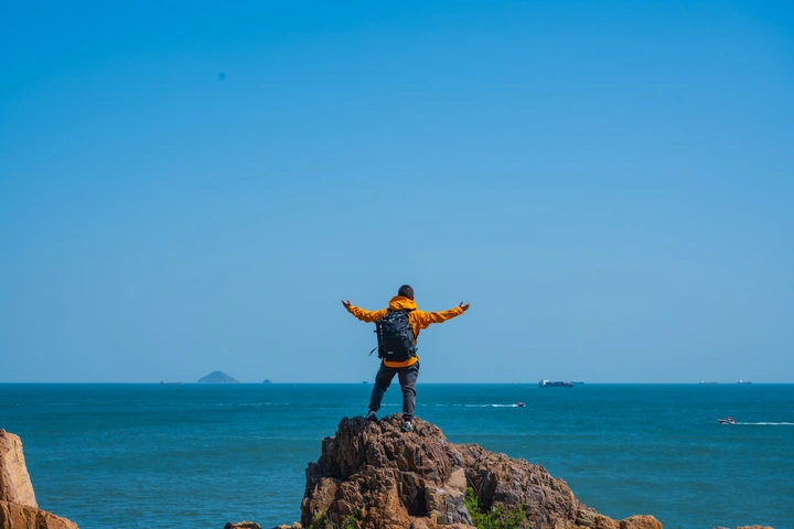 面朝大海，春暖花开