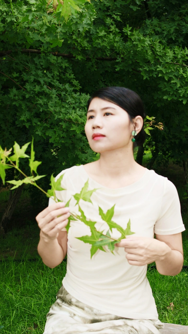自拍摄影➠绿影独行