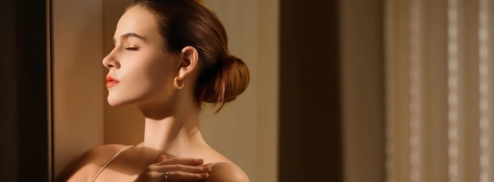 看我的发光耳环！