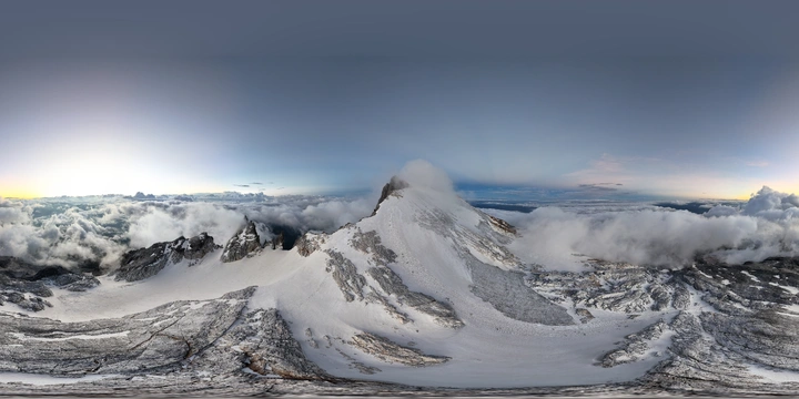 哈巴雪山