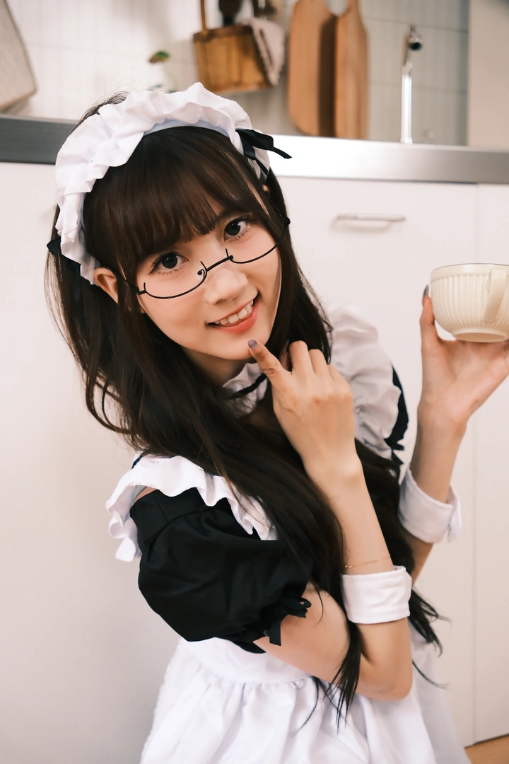 眼镜女仆，可盐可甜
