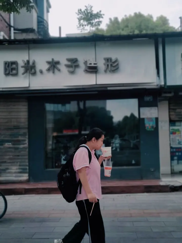 《疫情下的青春赶路记》