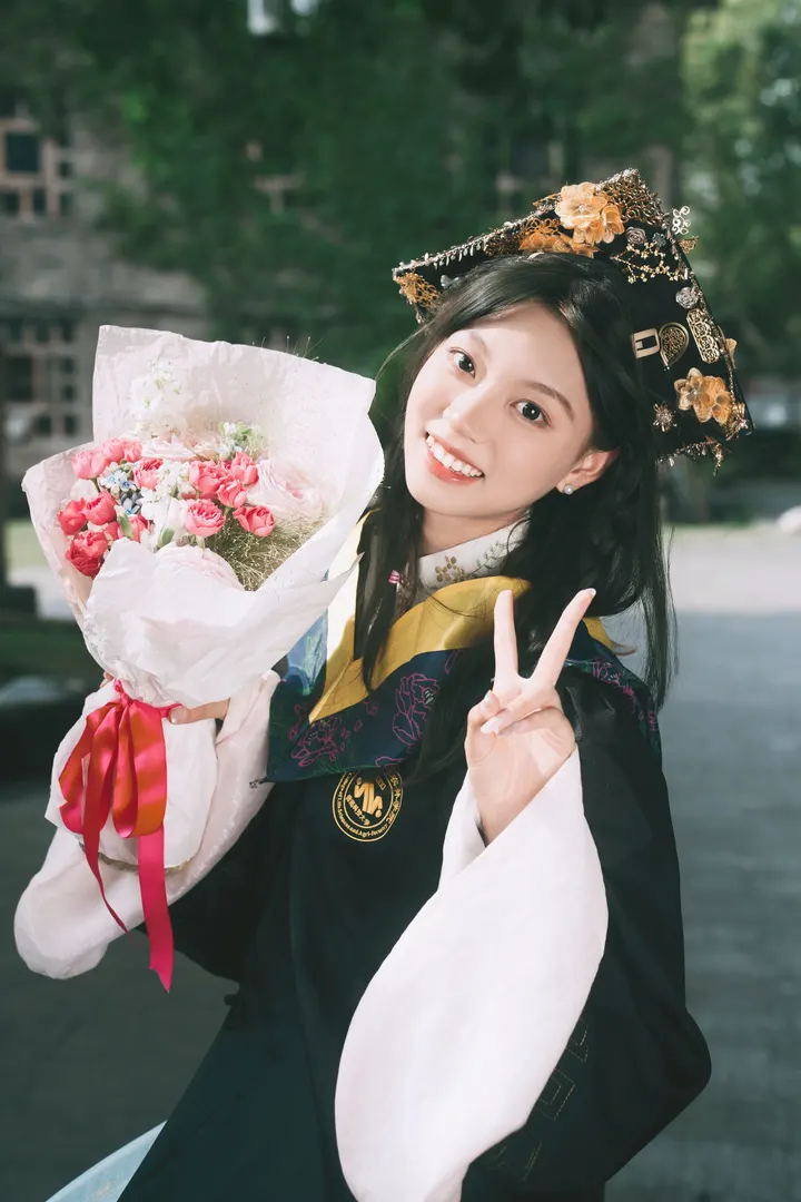毕业季｜簪花学士服写真