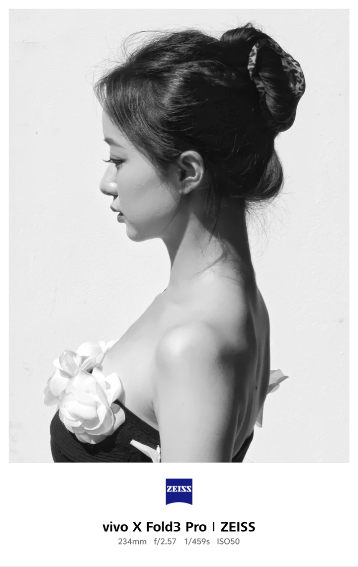 黑色裙子的少女（组图）