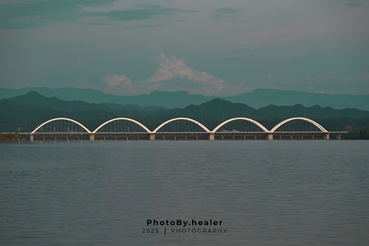 尼康云创有好像点东西