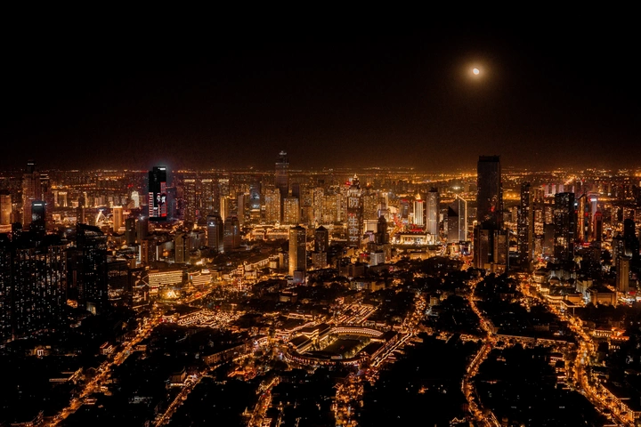 天津版 “伦敦大笨钟”解锁津门英式浪漫