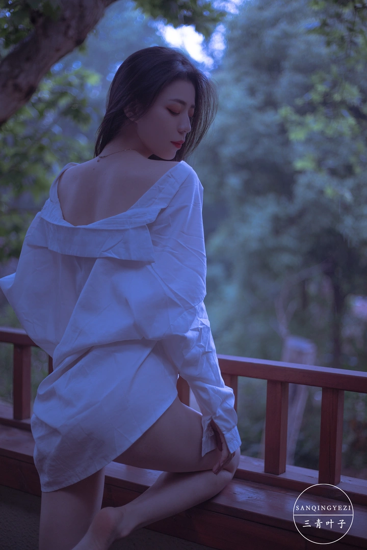 深蓝