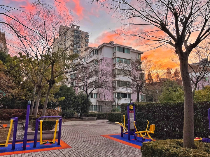 日出东方