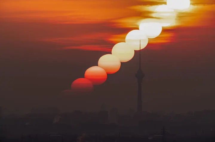2024日出第一个串