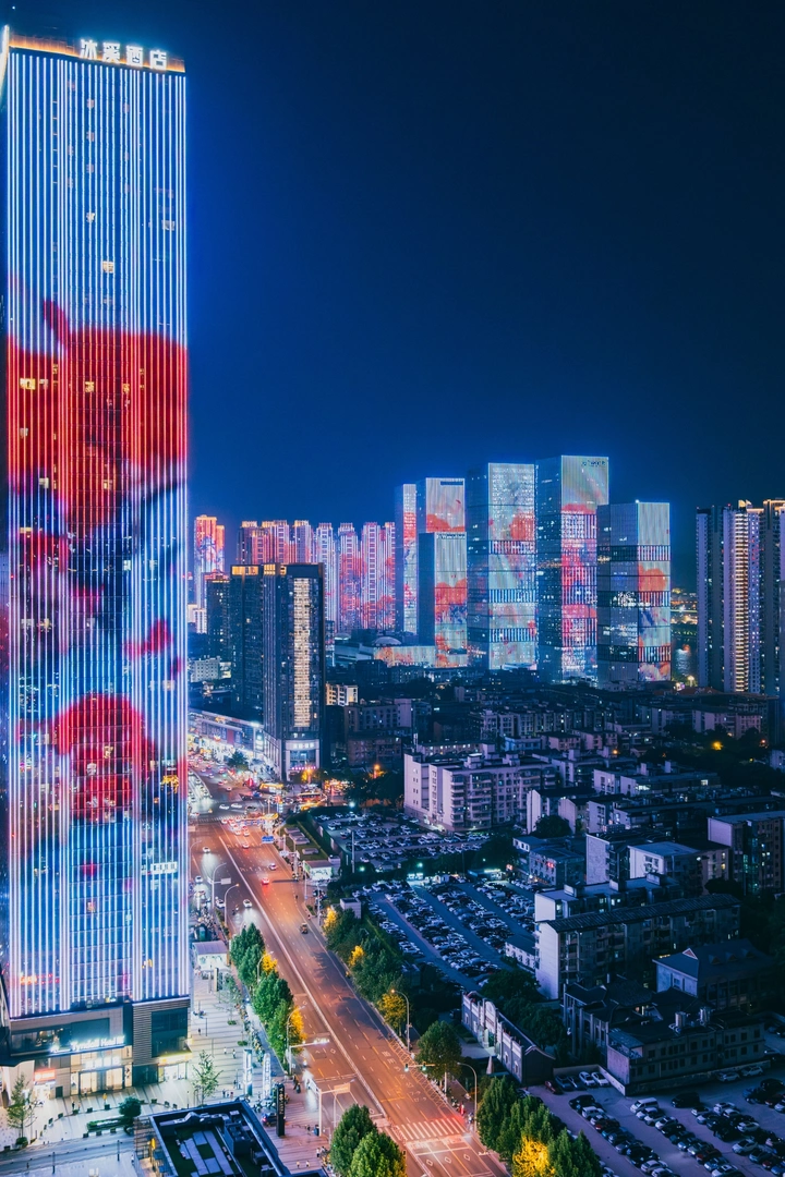 湘江边的写字楼