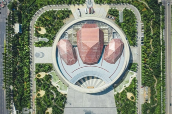 圆形建筑的航拍照片