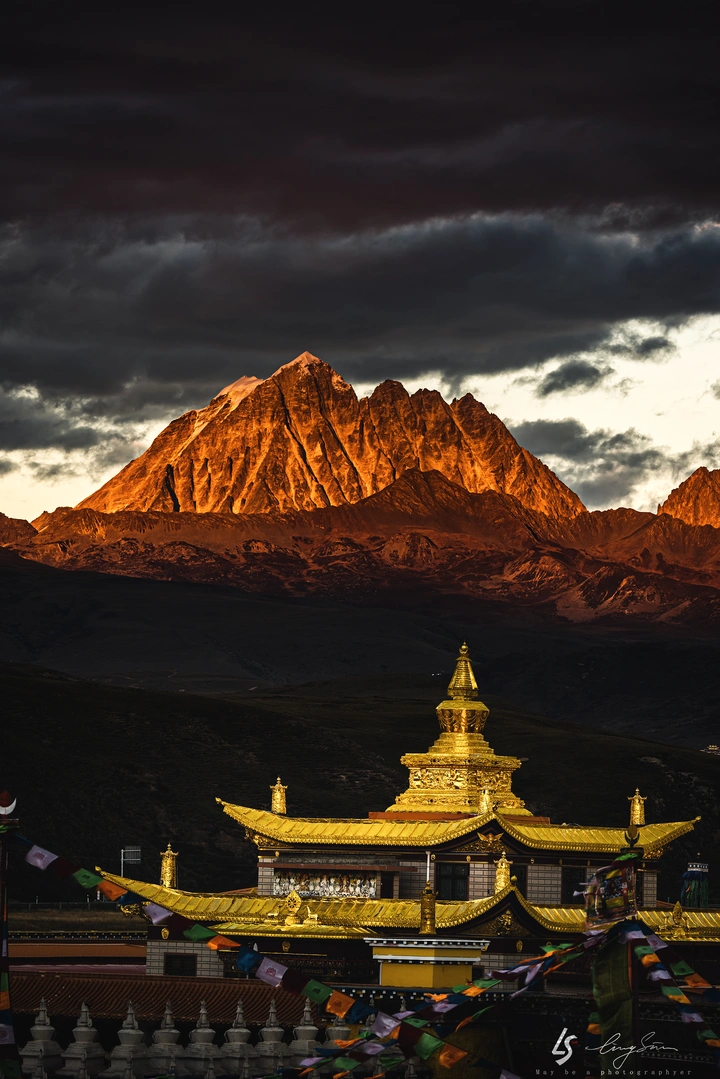 金塔金山