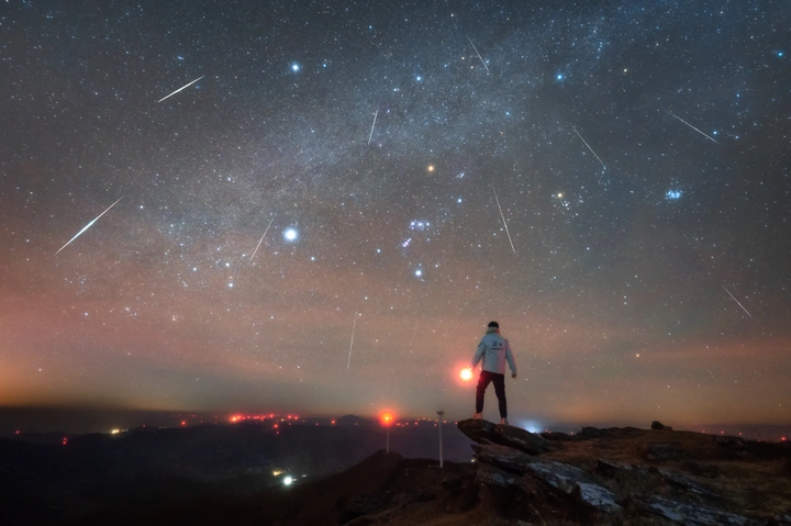 绽放!双子座流星雨
