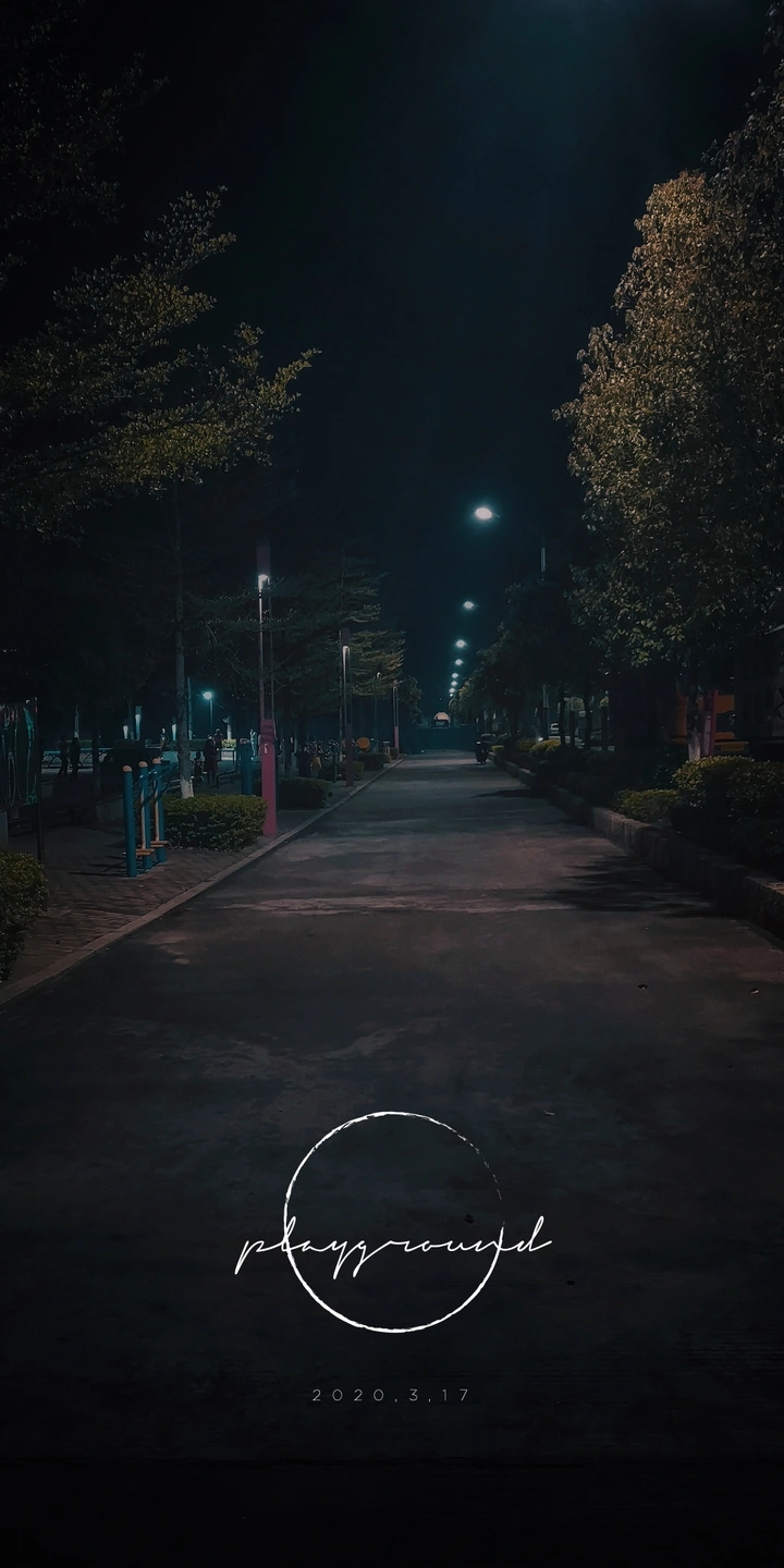 南边广场的那条小道