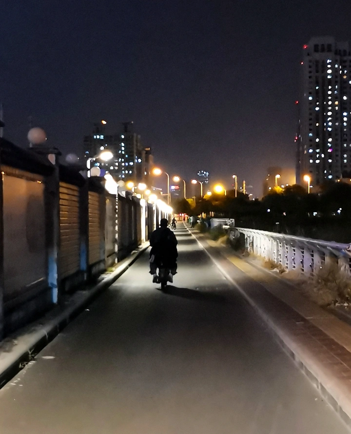 夜晚归家路