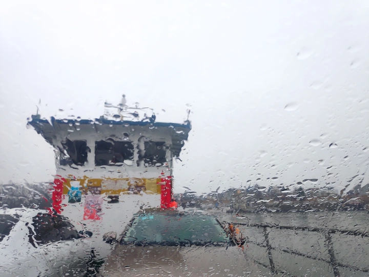风雨渡船
