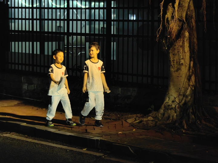 放学路上