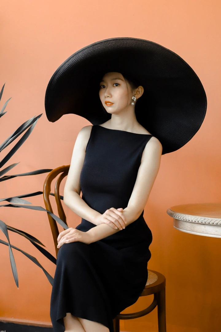 黑帽女郎