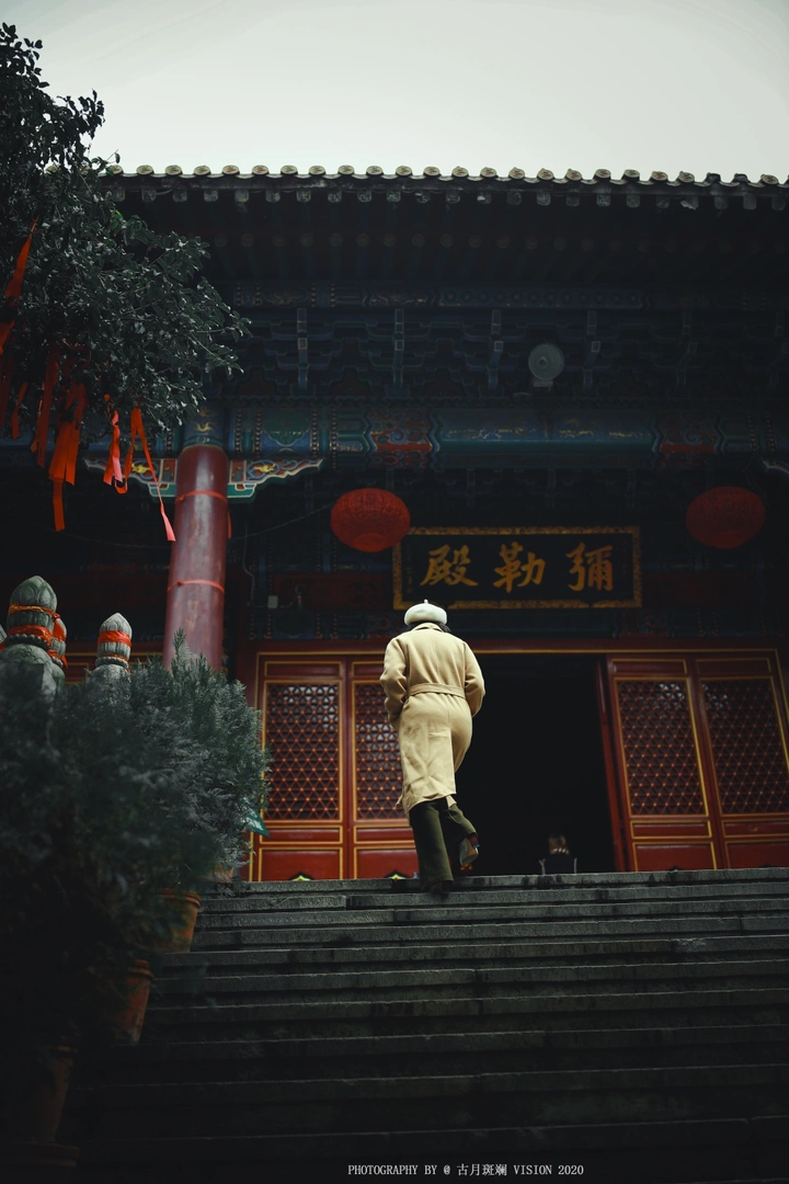 禅寺倩影