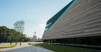 莱比锡宝马博物馆的现代建筑