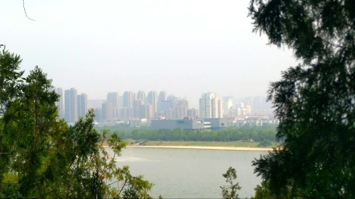 半山腰观景