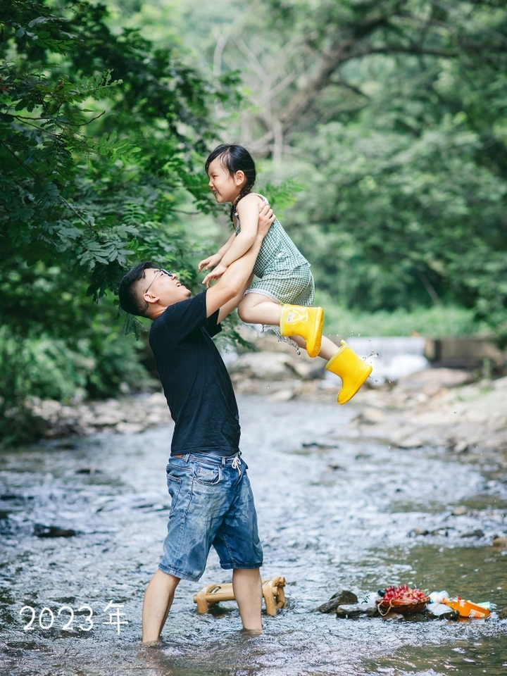 孩子抛着抛着就长大啦～父亲节快乐
