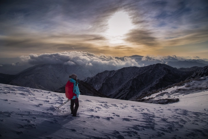 夕阳下的终南山