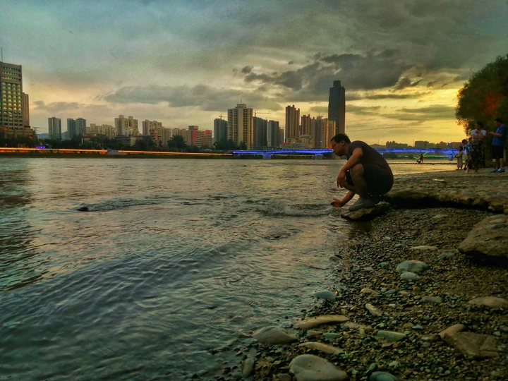 黄昏下的静谧