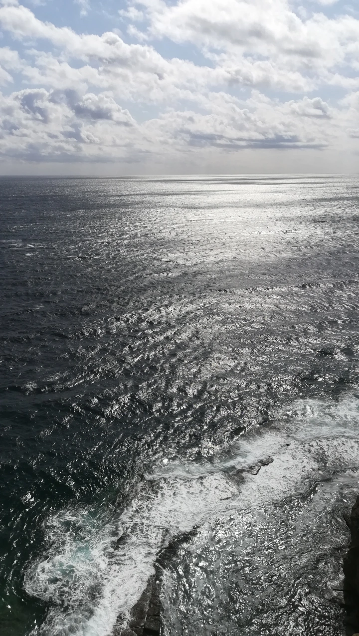 大海像石油一样流动