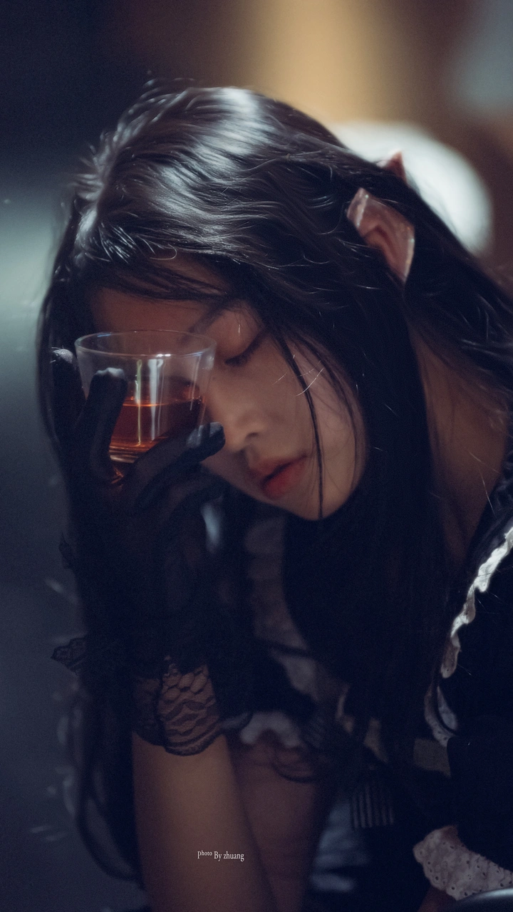 浅试暗调