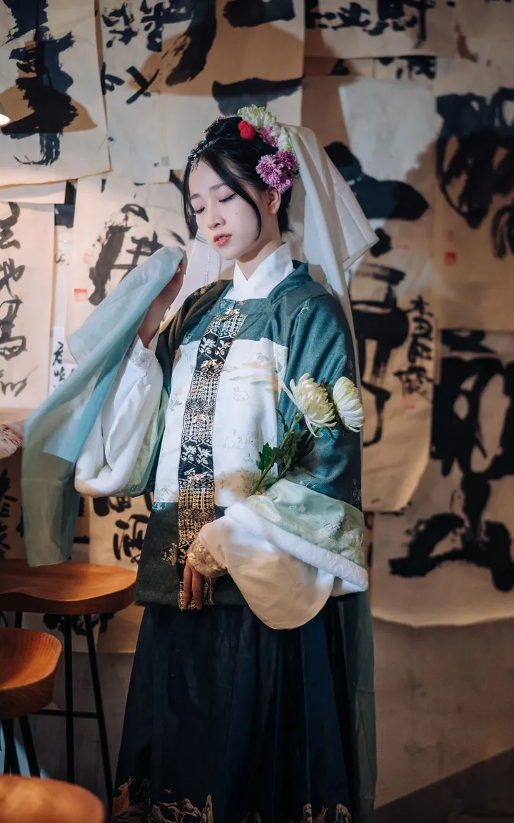 谁心如月