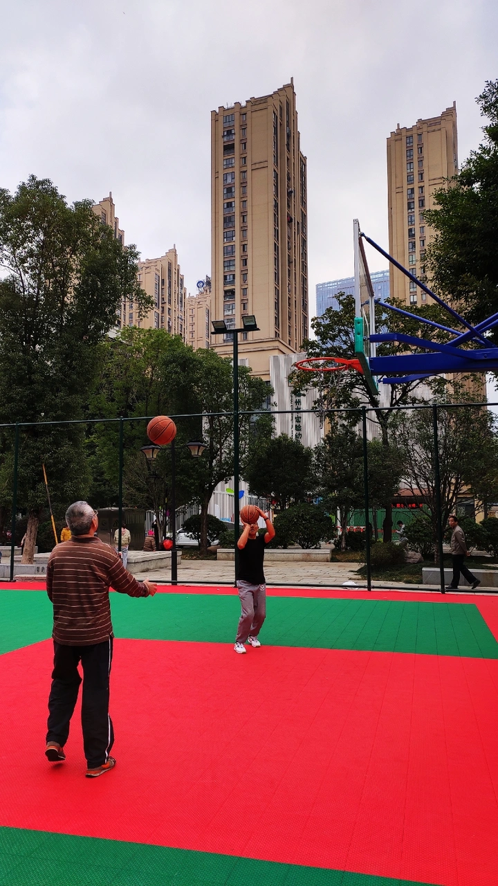 老铁练🏀美景📸