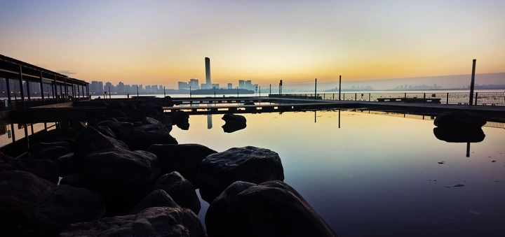 金鸡湖畔的晨曦