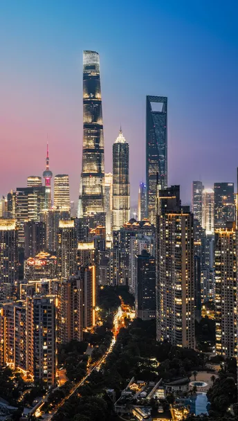 夜晚的城市 天际线被点亮