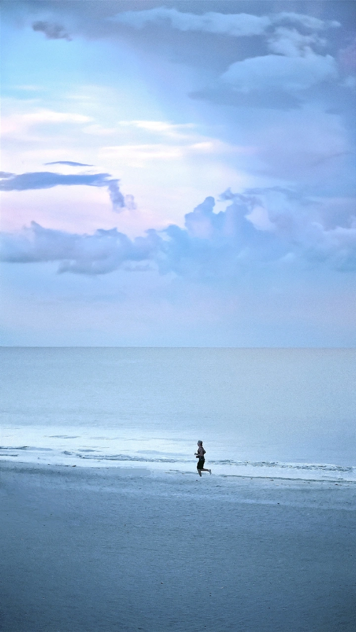 海边晨跑
