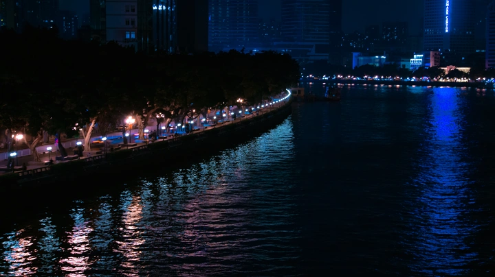 夜色中的光