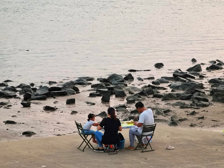 闲情一家子