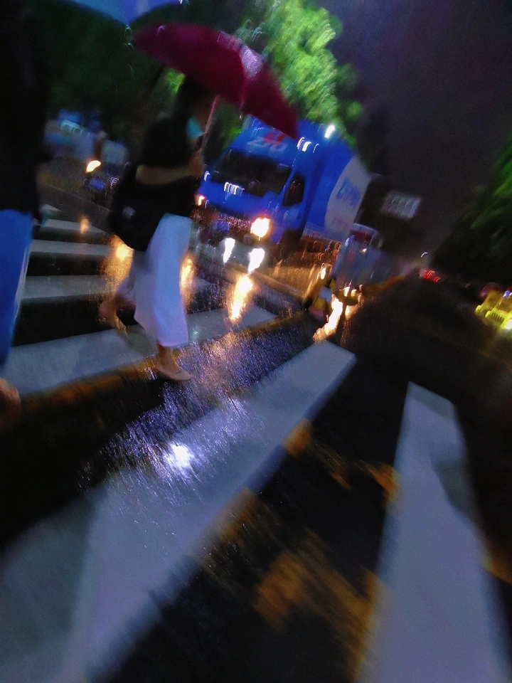 雨夜