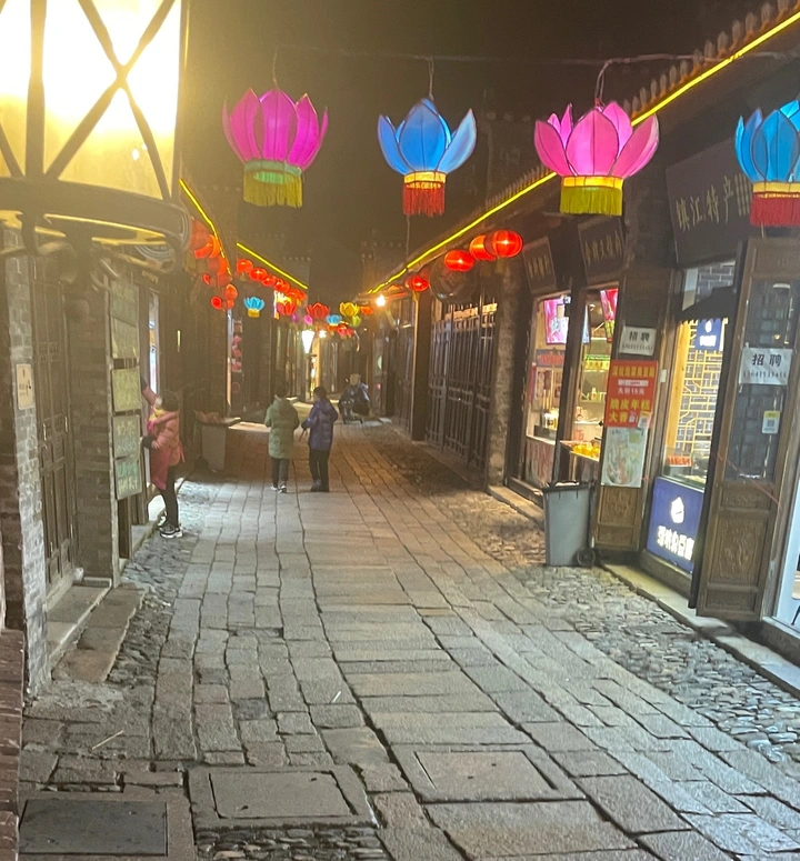 小城，小街