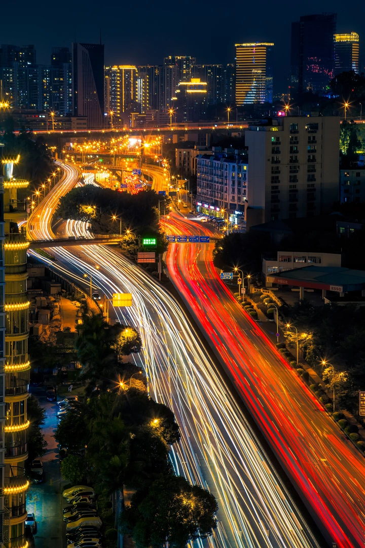 东渡长岸路