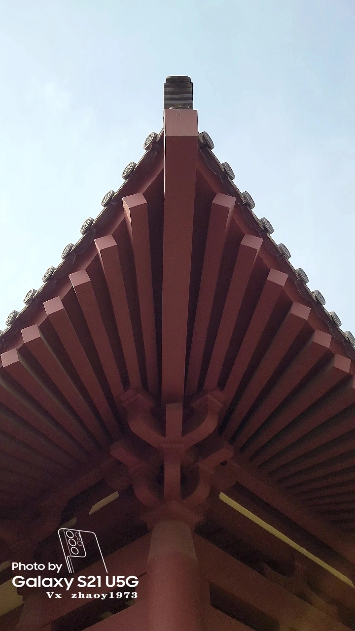 寺院屋脊