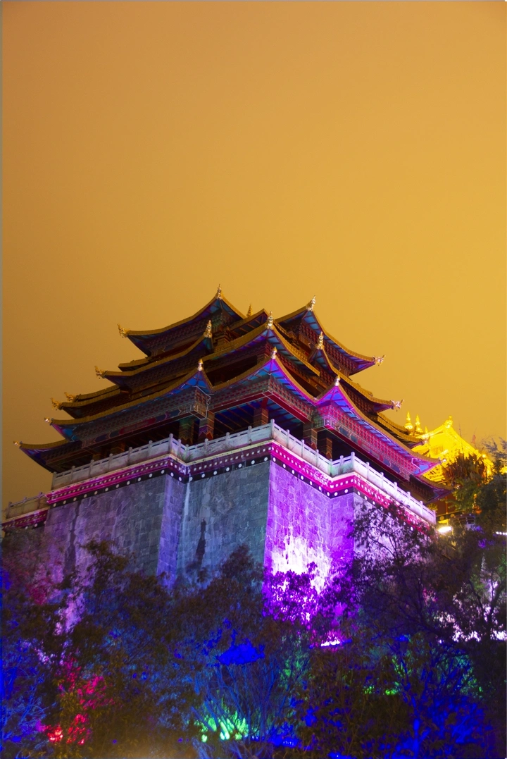 独克宗古城