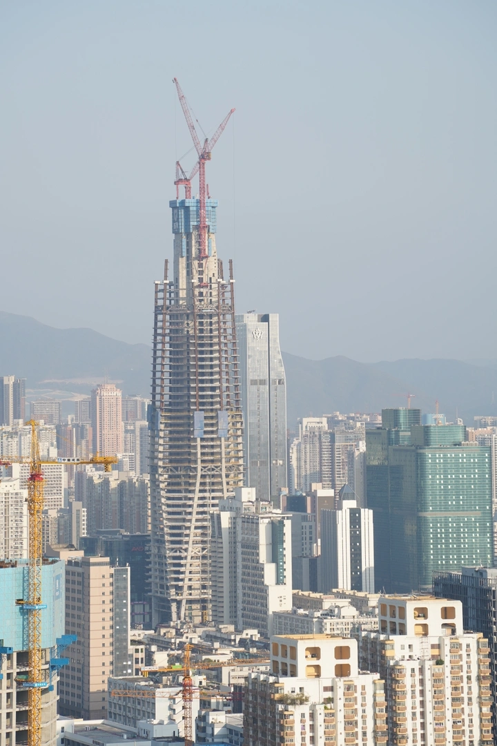 深圳澳康达旁边城脉中心在建高楼