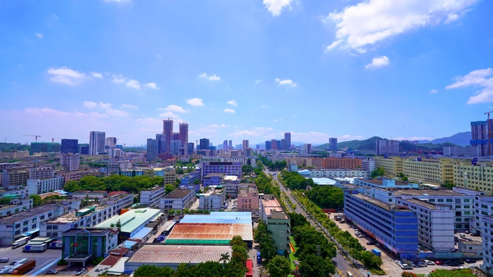 晴天深圳龙岗建筑宝龙高楼工业园