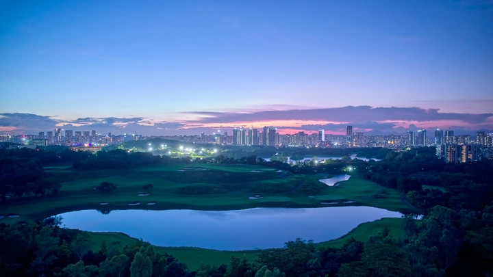 傍晚霞光深圳龙岗正中高尔夫球会