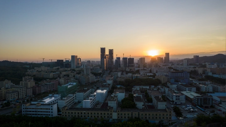 城市日出