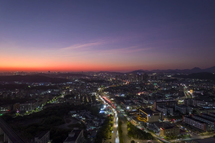 龙岗晚霞坪山夜景深汕路交通